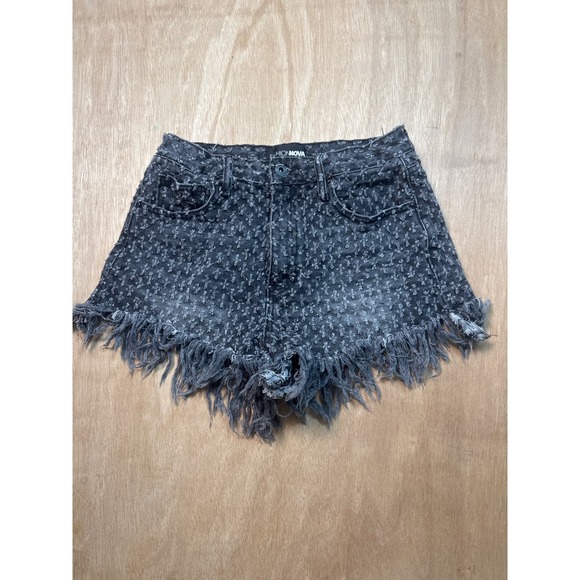 Fashion Nova Pants - Fashion Nova Grey Distressed Frayed Denim Shorts High Waisted Size 9 FN31726SH